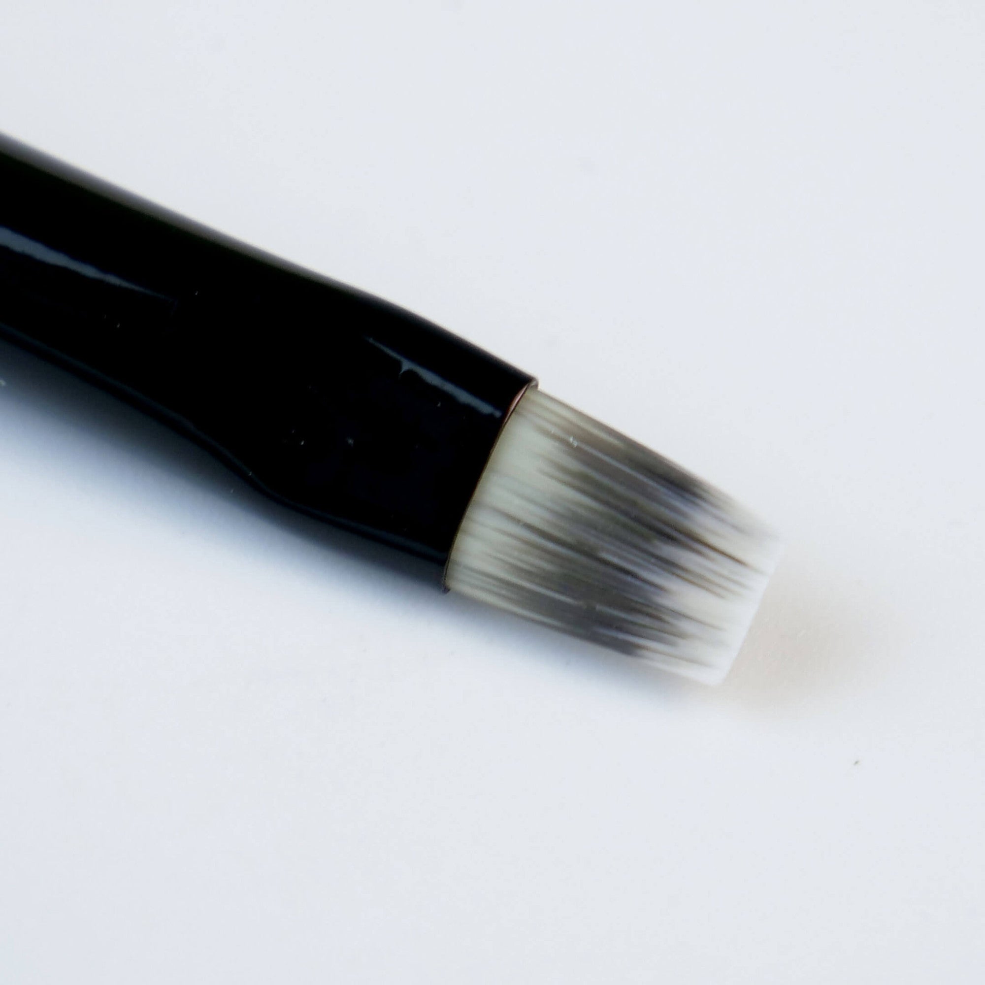 Gel Brush #6 (Black with White Bristles)