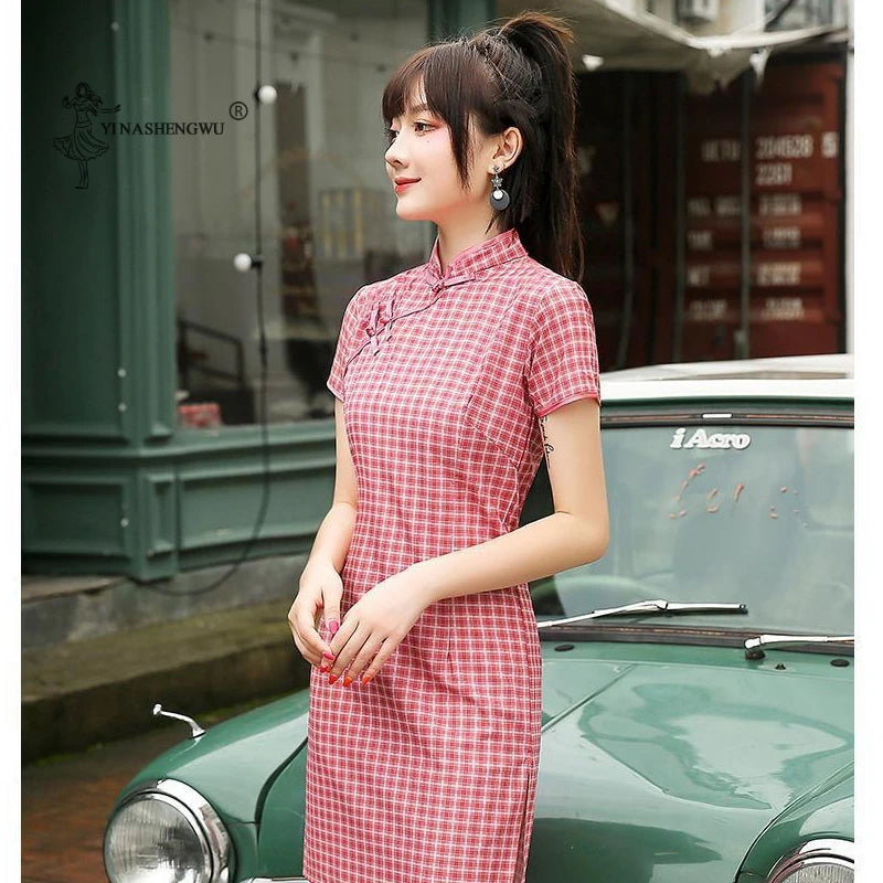 Chinese Traditions Elegant Slim Chinese Vintage Short Sleeve Daily Dress Women Cotton Mini Qipao Sexy High Split Plaid Cheongsam