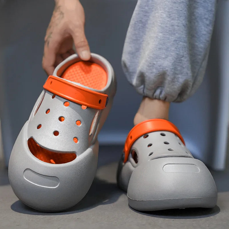 Shoes with a sense of shit in summer 2024 new fashion home soft-soled non-slip wearing thick-soled beach sandals and slippers