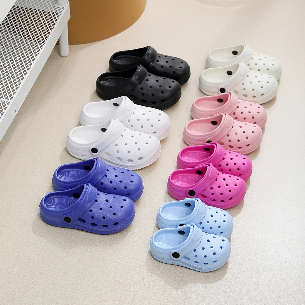 New Children's Slippers Waterproof Summer Outdoor Anti-Slip Beach Shoes for Boy Girl Fashion Garden Hole Shoes