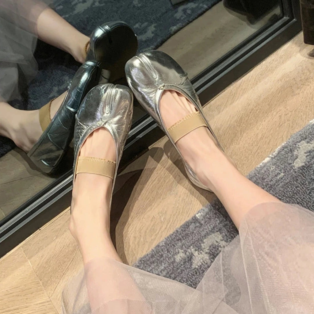 Women's Luxury Tabi Split-Toe Leather Ballet Flats  Smooth Leather Signature Frayed Elastic Straps Versatile dress jeans