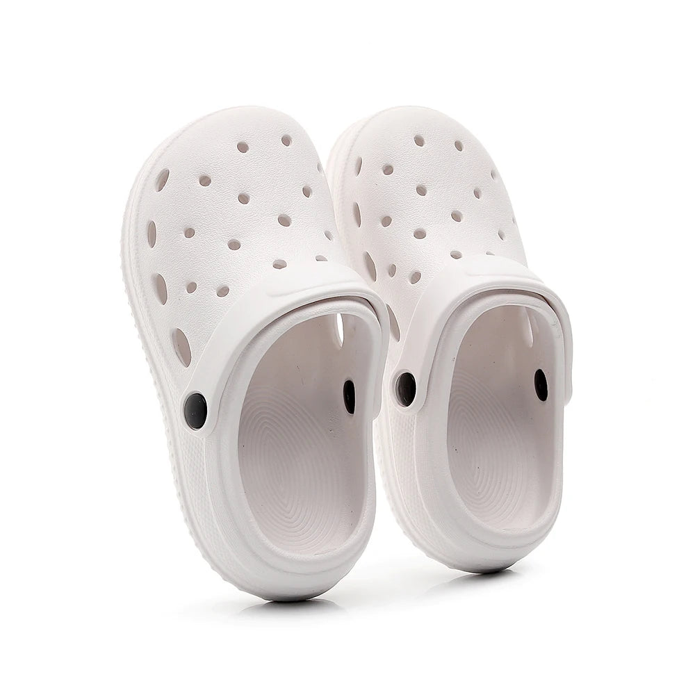 New Children's Slippers Waterproof Summer Outdoor Anti-Slip Beach Shoes for Boy Girl Fashion Garden Hole Shoes