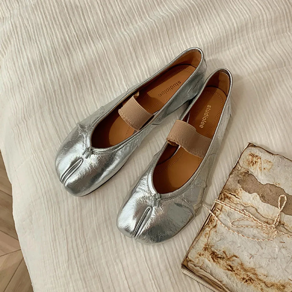 Women's Luxury Tabi Split-Toe Leather Ballet Flats  Smooth Leather Signature Frayed Elastic Straps Versatile dress jeans
