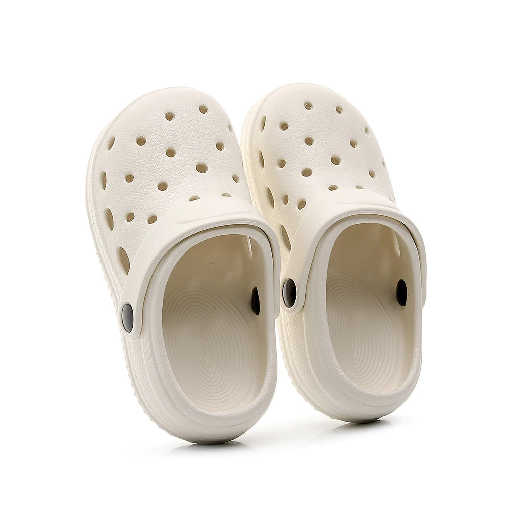 New Children's Slippers Waterproof Summer Outdoor Anti-Slip Beach Shoes for Boy Girl Fashion Garden Hole Shoes