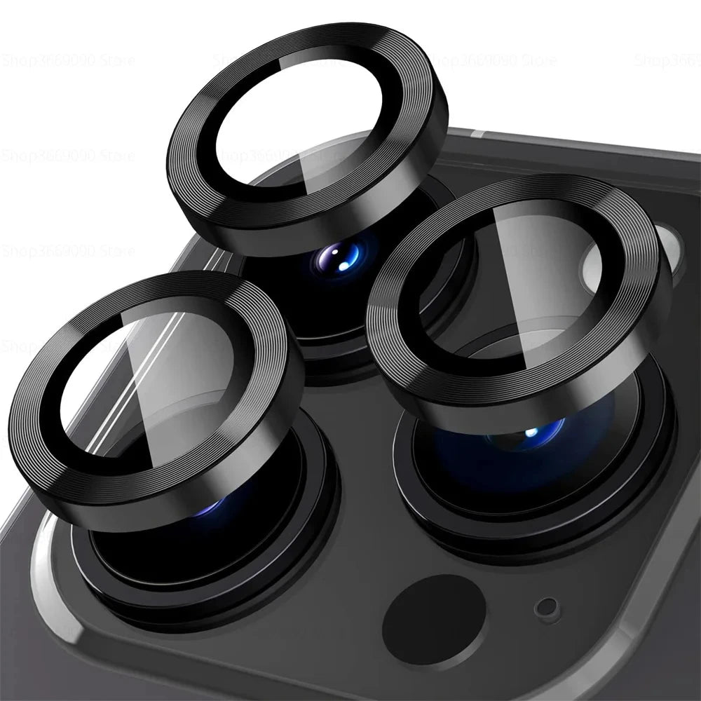 Detta är ett "3-2PCS Camera Lens Protector" för iPhone 17 Pro Max/17Pro/17Air med metallring och glasskydd. Produkten har en aluminiumlegerad ram med 3D-textur som både skyddar kameralinsen och ger telefonen en stilren look