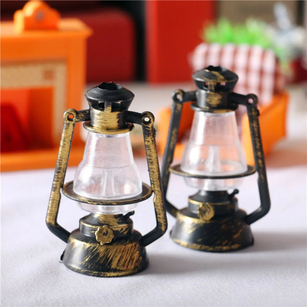 1:6 1:12 Scale Micro Landscape Pretend Play Dollhouse Accessories Mini Kerosene Lantern Miniature Oil Lamp Scene Ornaments