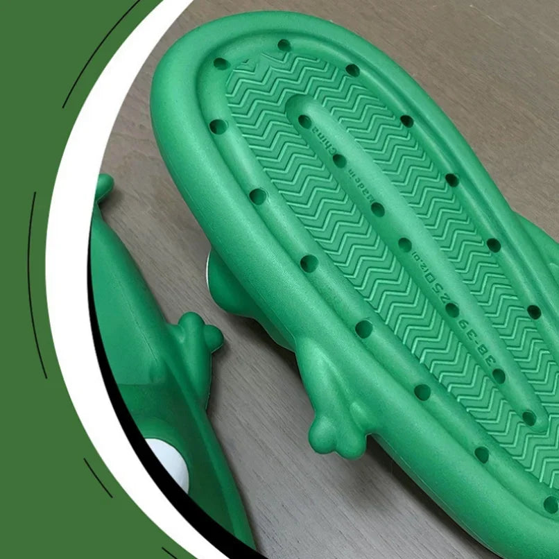 Frog House Slipper Cloud Woman Sandals Flip Flops Sandals Soft Sole Beach Non Slip Home Shoes Platform Weird Female Slides Men